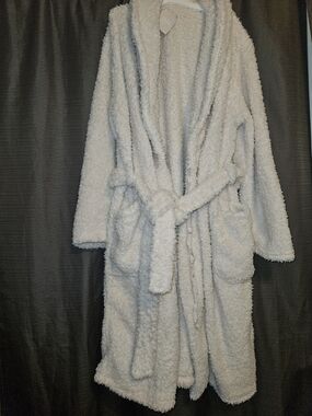 Ulta Beauty Plush Sherpa Bath Robe in Light Gray